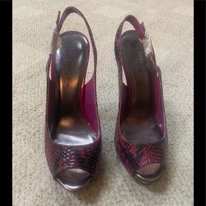 New size 8 purple and black heels